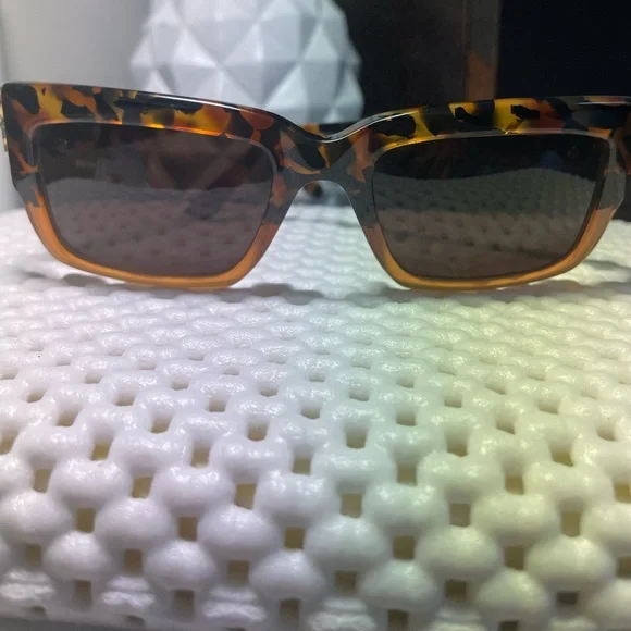 Fabulous Gian Franco Ferre Sunglasses Vintage . GIANFRANCO FERRE occhiali da sole GF 250/S HB4 RARE  main image 4